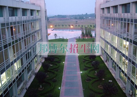 南京醫科大學