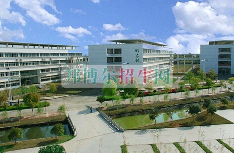 江西中醫藥大學