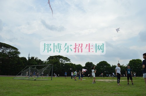 廣州華南商貿職業學院招生辦聯系電話