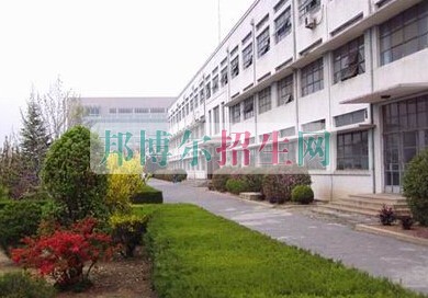 大連醫科大學附屬衛生學校