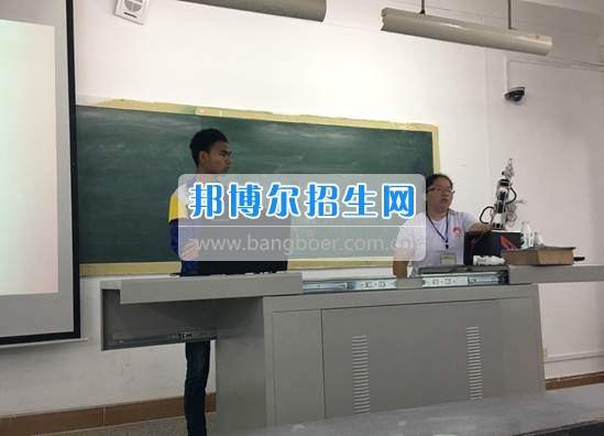 南充職業技術學院學子在2017年“華迪杯”中國大學生計算機設計大賽中獲得佳績