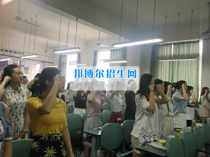 西華師范大學舉辦2017屆畢業生黨員活動