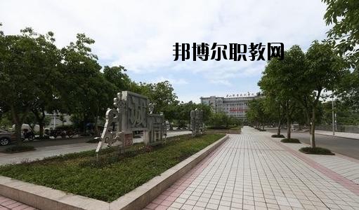 四川東坡中等職業(yè)技術學校2020年有哪些專業(yè)