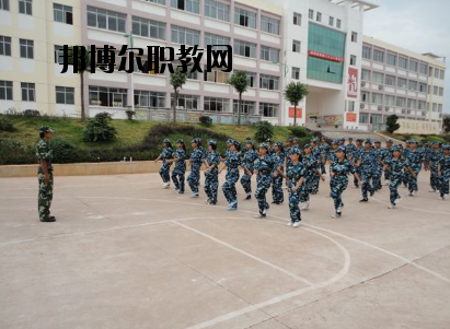 贛縣汽車職業(yè)技術(shù)學校2020年招生辦聯(lián)系電話