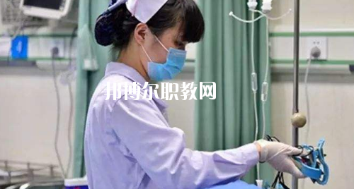 貴州2020年女生上衛(wèi)校學什么好