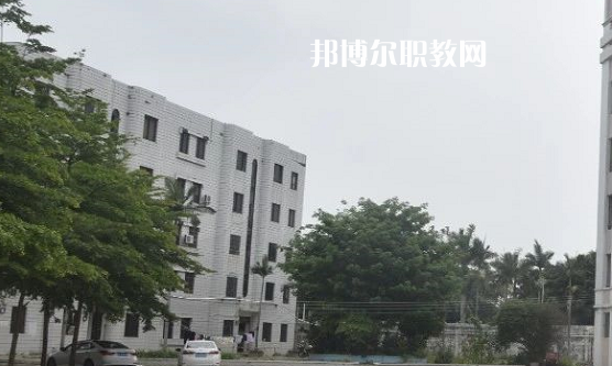 吳川職業高級中學怎么樣、好不好