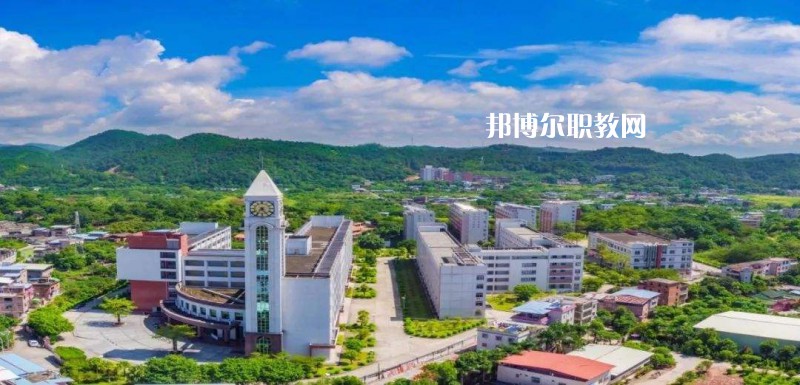 廣東省梅州市衛(wèi)生職業(yè)技術(shù)學(xué)校2022年招生簡(jiǎn)章