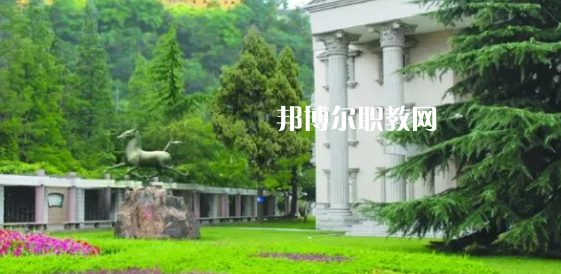 2023南通市旅游中等專業學校多少錢 南通市旅游中等專業學校各專業學費收費標準