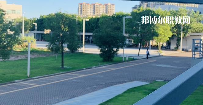 汕頭市科技應用職業技術學校地址，乘車路線